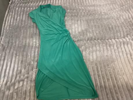 Krásne atypické zelené šaty so stojačikom, chantall,36