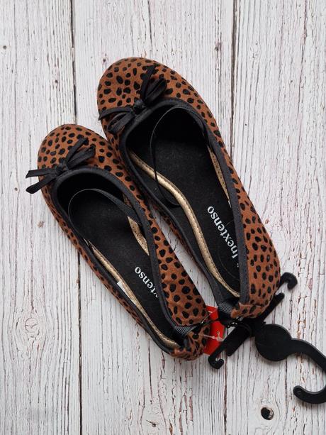 Dievčenské balerínky, 34