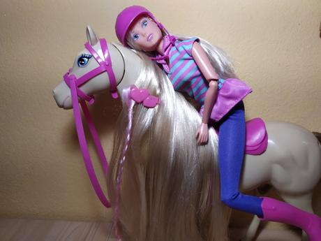 Steffi love s koňom,