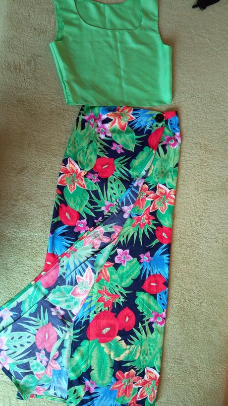 Letná dlhá sukňa a blúzka s - m, 158