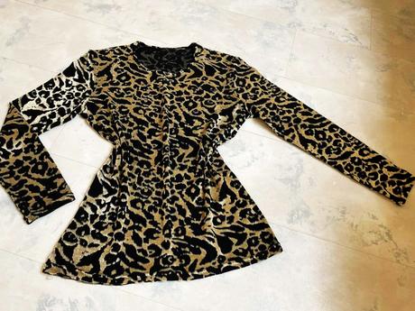 Jemné tričko so zvieracím vzorom, m