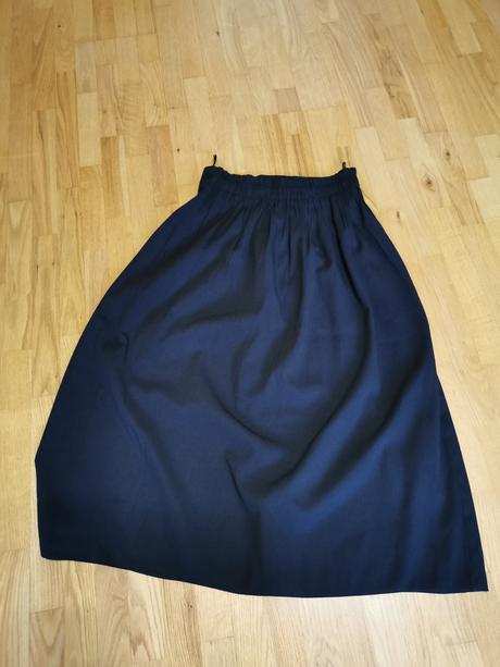 Čierna bavlnená sukňa, l