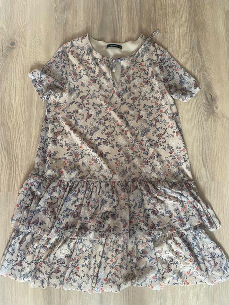 Krásne dámske šaty, reserved,l