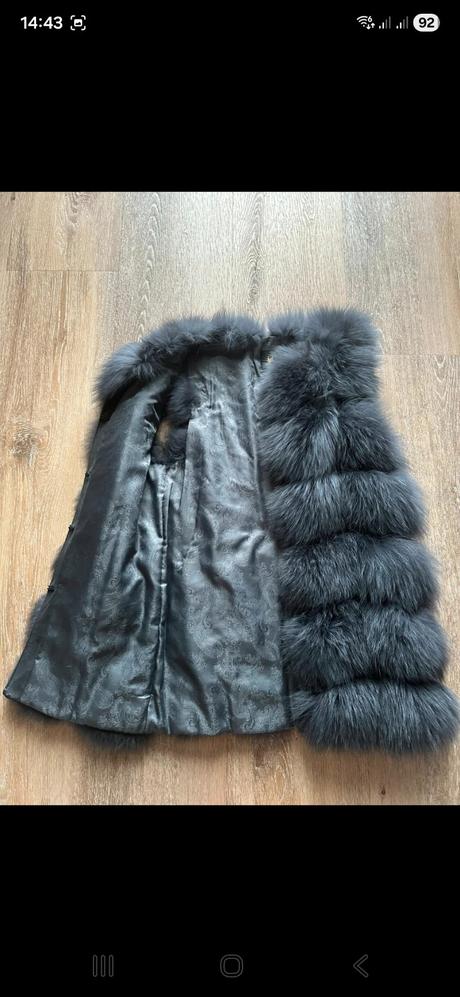 Luxusna vesta z pravej kozusiny, s