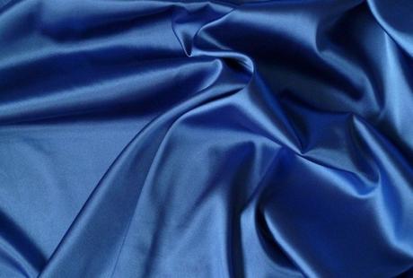 Satén tmavo modrý, 
