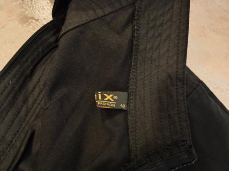 Šaty čierne krátke, 40