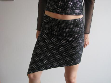 Flitrovaná sukňa - šikmá, s