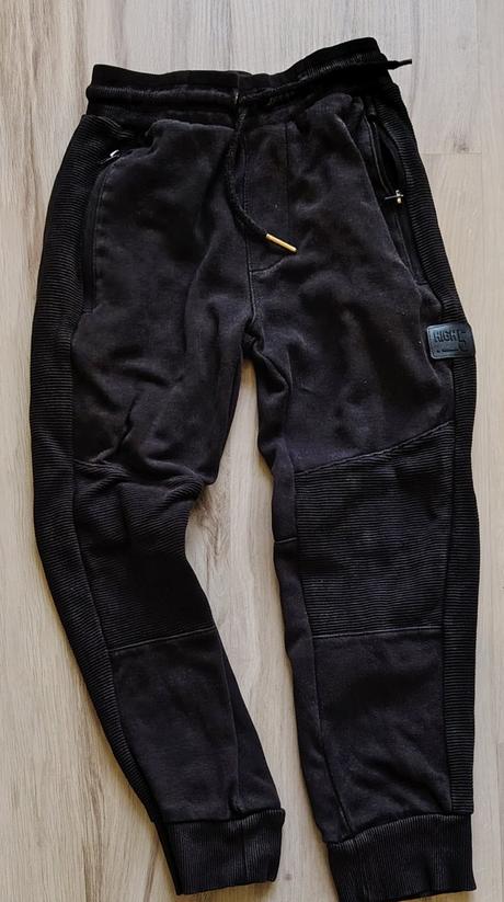 Teplaky, reserved,122