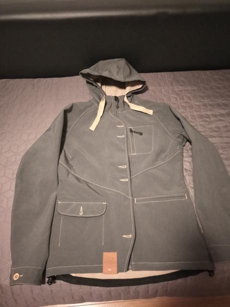 Softshellová bunda, 38