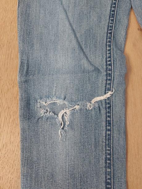 Moderné roztrhané rifle - reserved, reserved,34