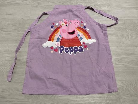 Dievčenská zásterka. vek.128/140, 