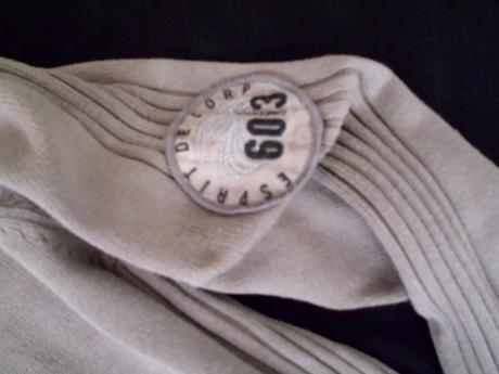 Svetrík bledohnedý, esprit,m