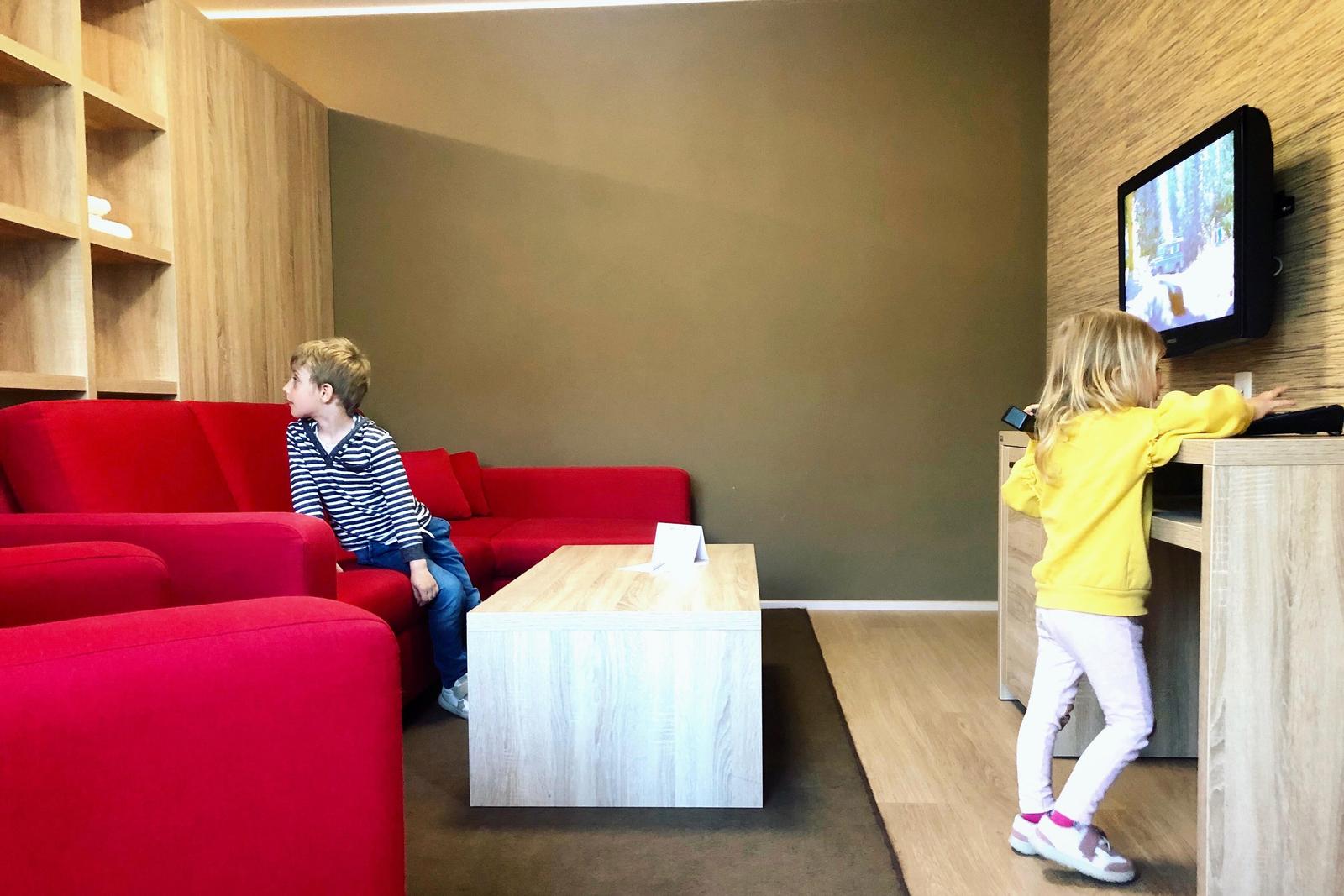 Image title Image title