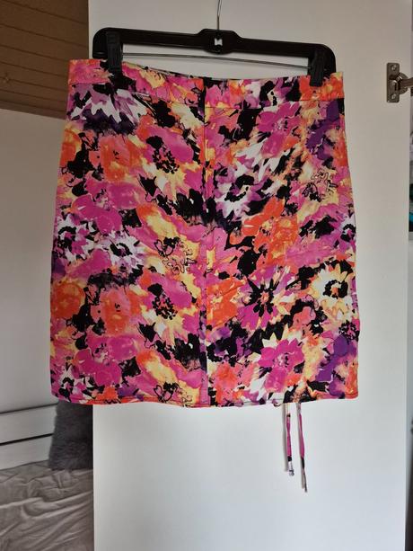 Ružová farebná mini sukňa, takko,42