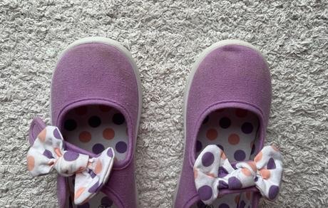Fialové papuče, 25, 25