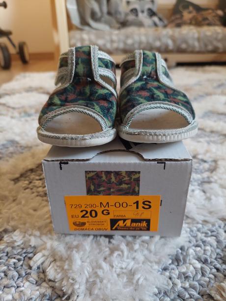 Papučky dino maskáčové, manik,20