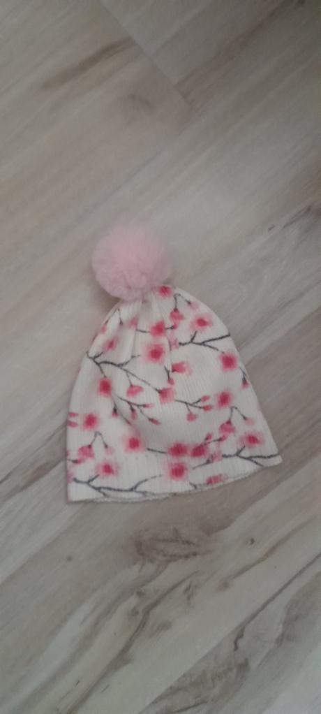 Ciapka 3/4 r dievca, tu,104