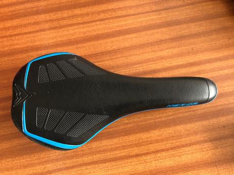 Sedlo na bicykel merida,