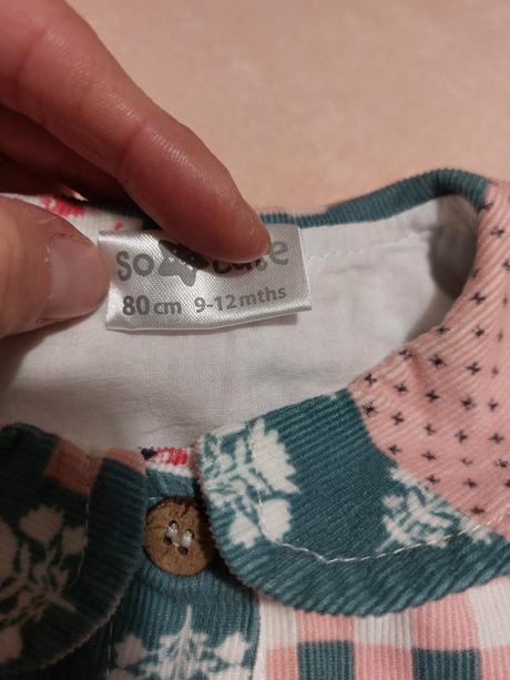 Menčestrové šaty, 80