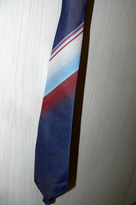 Pánska kravata tmavo-modrá s bordovou, 