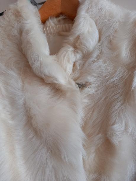 Kozusinova bunda z jahnacej kozusiny, 48