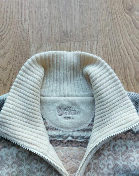 Krásny vlnený dámsky sveter fjallraven vika l, 40