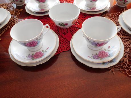Čínsky porcelán šálky podšálky šípová ruža, 