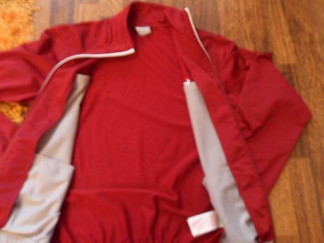 Mikina pre chlapca va vysku 173 cena 12 eur, nike,164