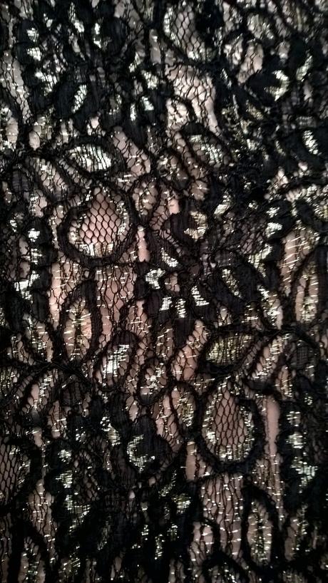 Krajkové trblietavé šaty, s