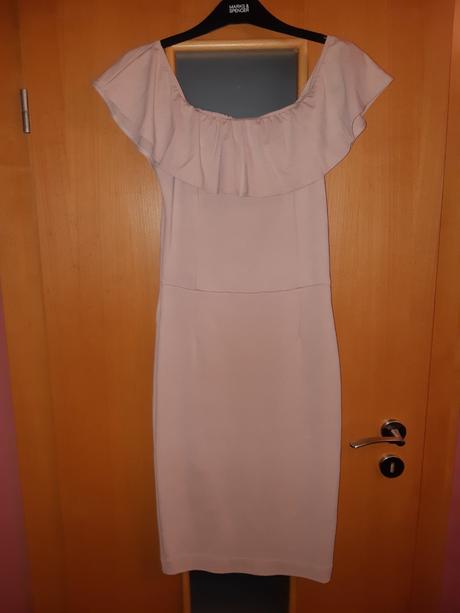 Šaty s volánmi, reserved,m