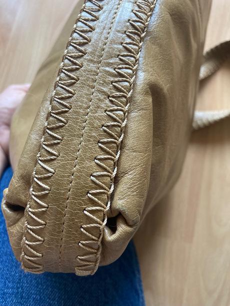 Elegantná kožená kabelka,