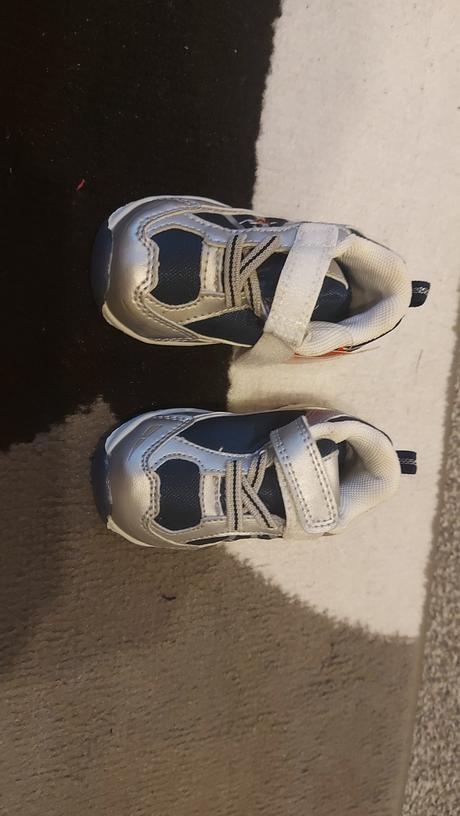 Predám chlapčenské topánky veľ. nohy 19, victory,19