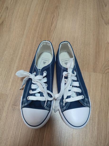 Tramky 32, firefly,32