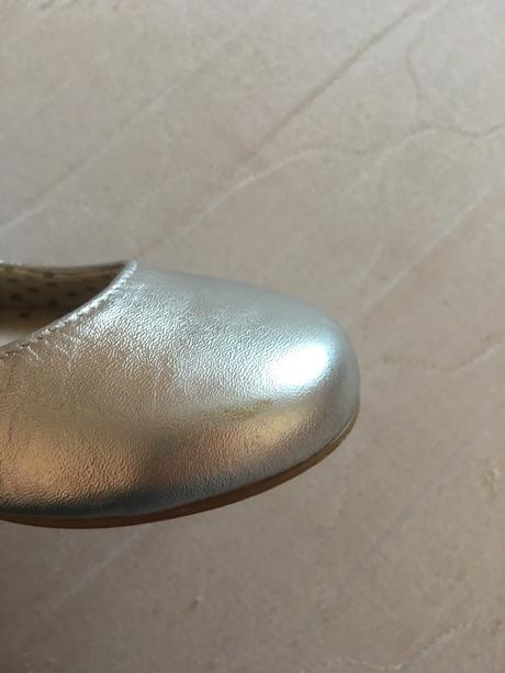 Kožené strieborné baleriny, marks & spencer,30