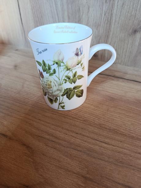 Porcelánový hrnček, 