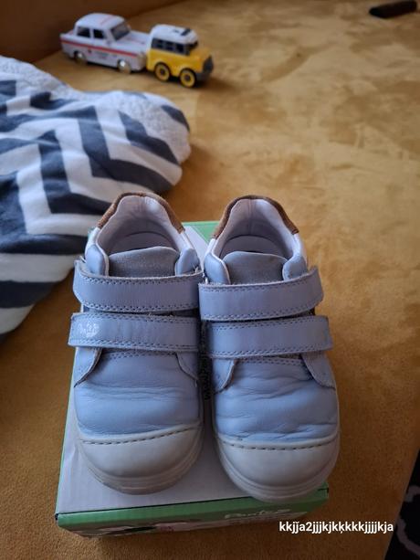 Kožené topánky, 24