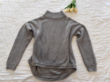 Laura scott sivý pletený sveter, l