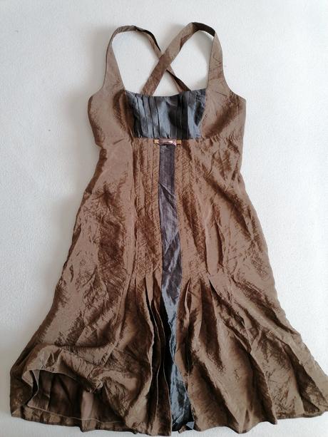 Netradičné kvalitné šaty raz oblečené, 36