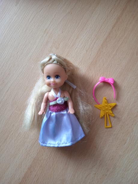 Mini bábika s doplnkami,