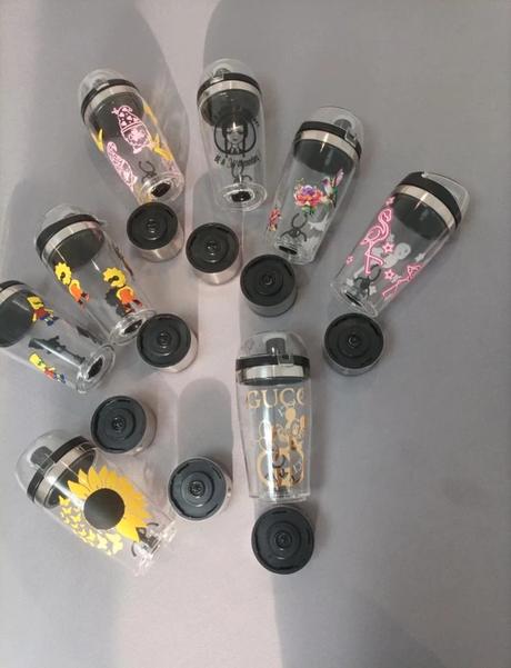 Mixér-šejker na rôzne nápoje s vlastným návrhom,