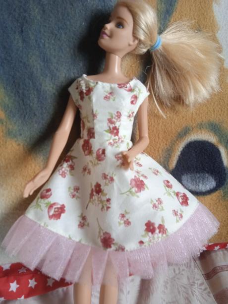 Šaty pre babiku barbie,