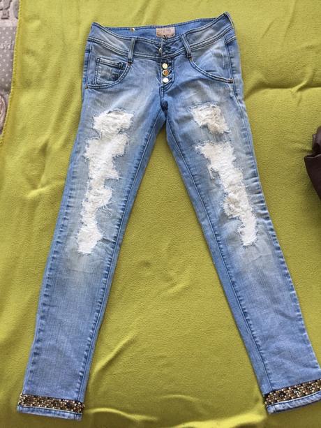 Met in jeans, met,28