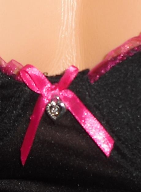 So srdieckom romanticka kosielka, s