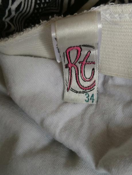 Dámska krátka sukňa s čierno bielym vzorom, re, xs