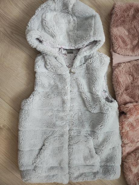 Kožušinova vesta, 128