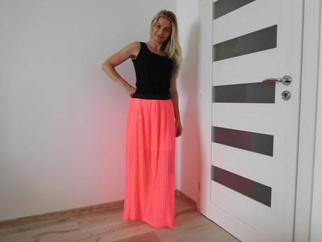 Suknička neonkovo ružová plysovaná, pás do gumy,, s