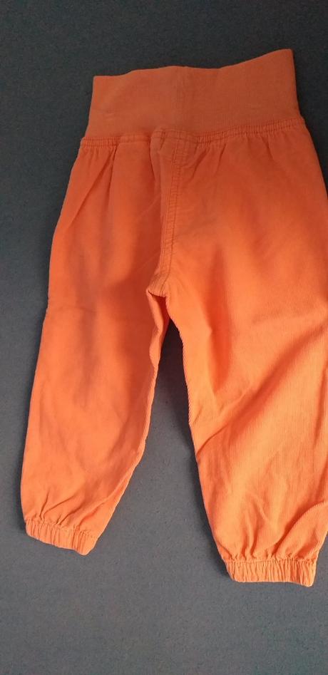 Tenké menčestráky, lupilu,86