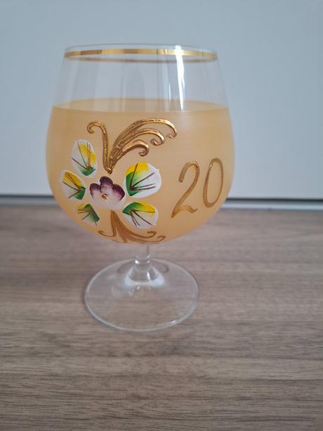 Darčekový pohár k 20. narodeninám, 