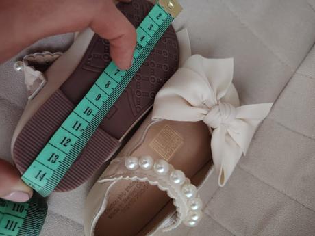 Krémové topánky balerínky s mašličkou, 22