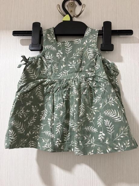 Dievčenské šaty, 56